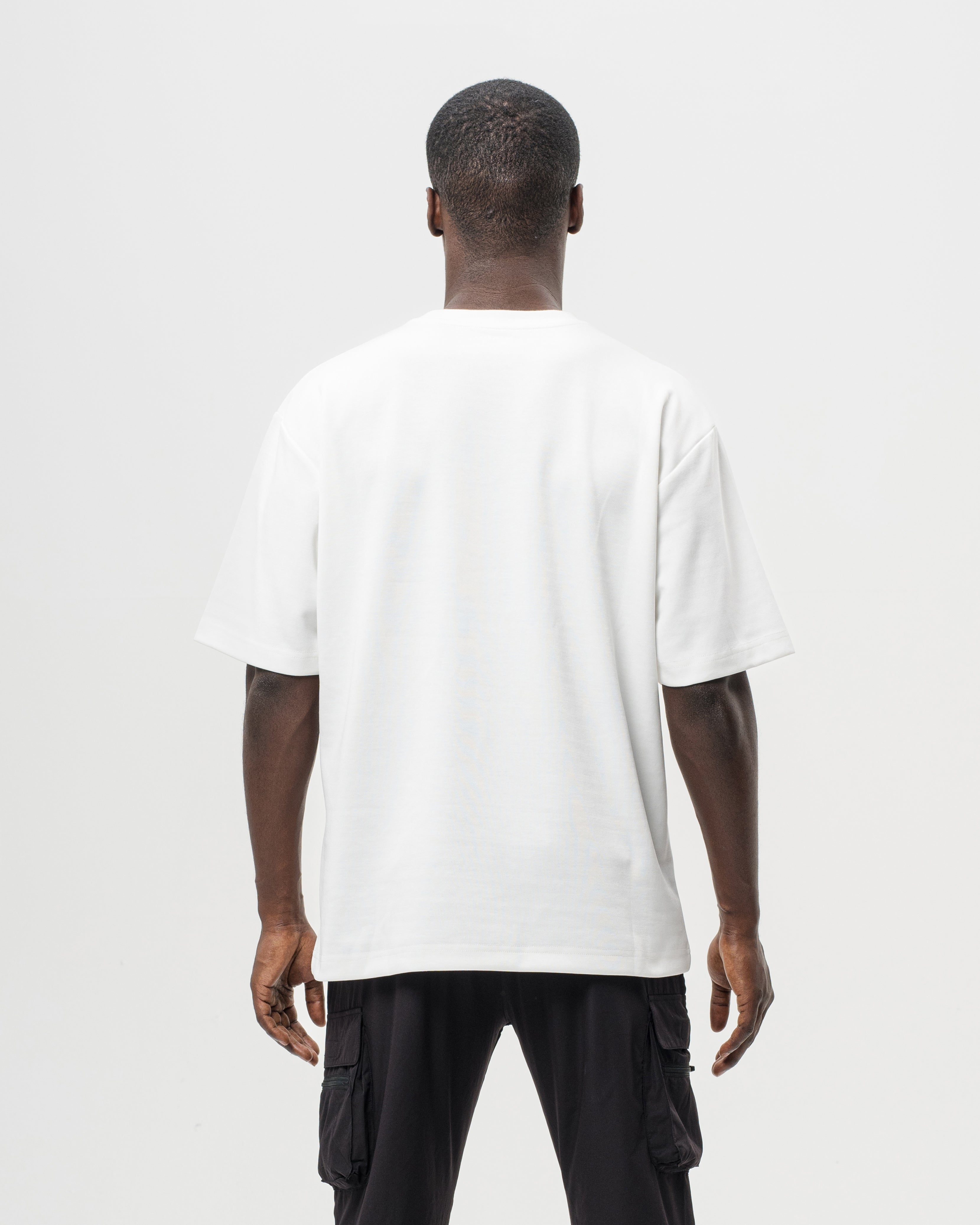 Hvit oversized t-skjorte bakside